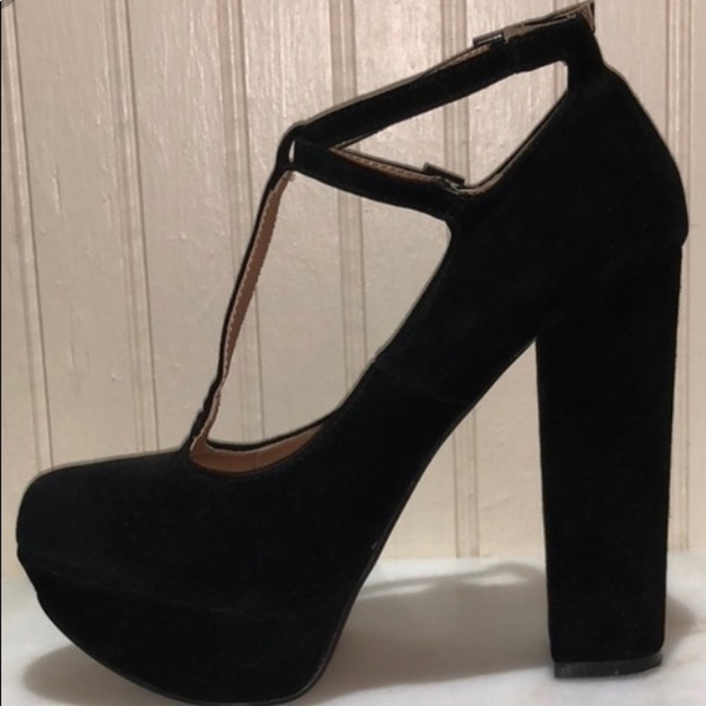 Black suede heels